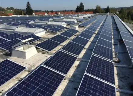 Foto von Sky Solar