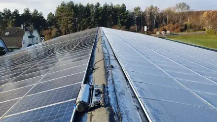 Foto von WERTHMANN® Professionelle Photovoltaik-Reinigung | Solarreinigung | Photovoltaikreinigung